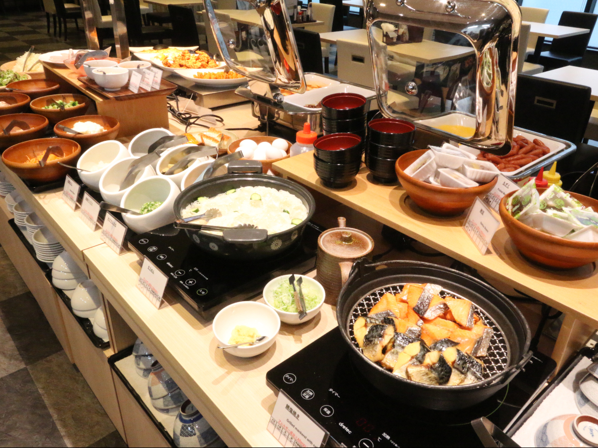 アパホテル〈高岡駅前〉 【朝食ビュッフェ付き】当館おすすめ！旬の食材を取り入れた和洋中50種類のビュッフェ！
