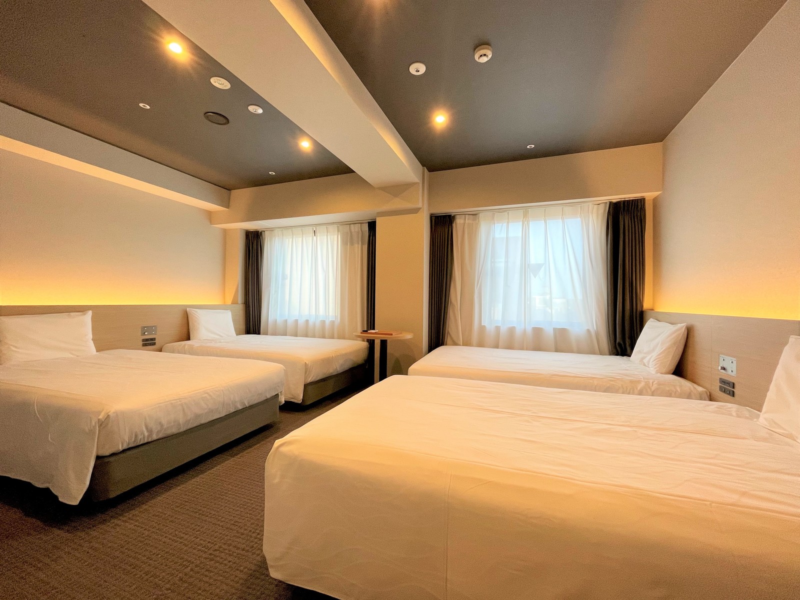 変なホテル金沢 香林坊 部屋画像1