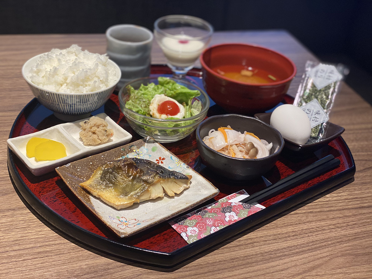 変なホテル　小松駅前 【北陸新幹線延伸記念】JR小松駅目の前ホテルで新幹線コラボルームに泊まろう！＜朝食付き＞