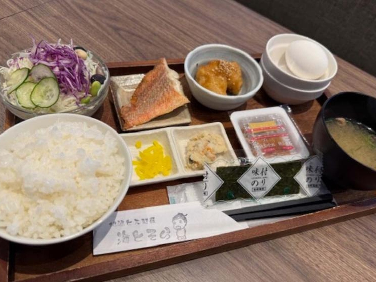 変なホテル　小松駅前 【ひんやり特典付】今話題の飲む氷アイススラリー＆冷タオルでおもてなし♪花火大会満喫プラン＜和朝食付き＞vtsp