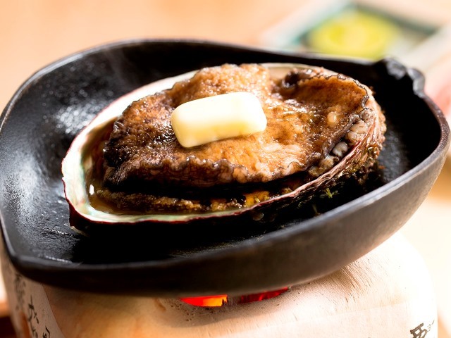 まつさき 本館【活あわび丸ごと1個付き】～あわびステーキで贅沢な日本海の幸を豪快に～