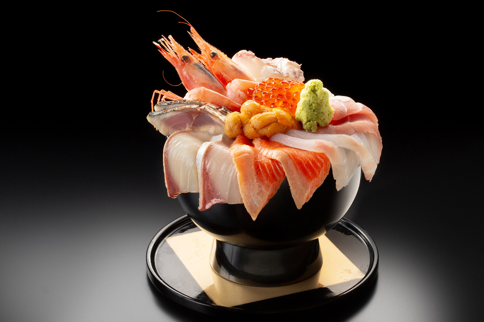 吉祥やまなか 【1泊3食付き】こぼれ海鮮丼ランチ＆5湯めぐり＆フリードリンク付き