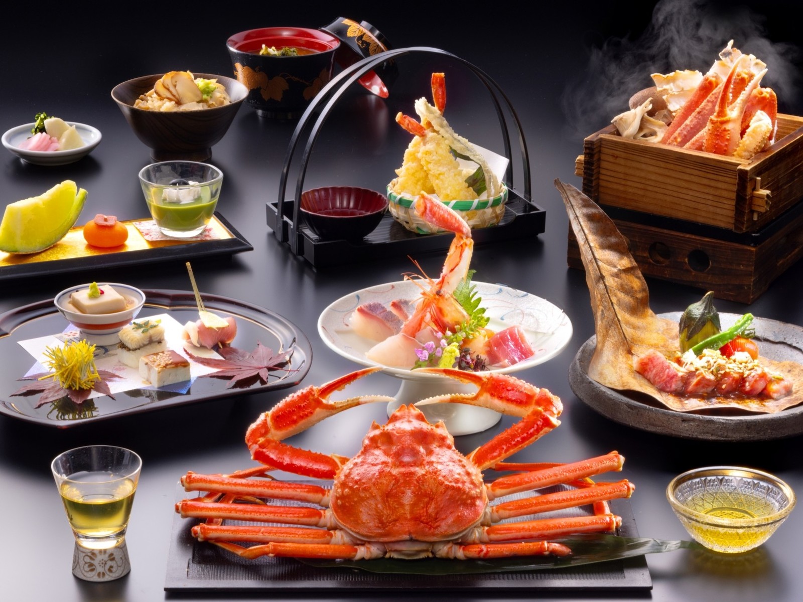 吉祥やまなか 【ズワイ蟹会席】1.5杯のズワイ蟹を愉しむ～姿ガニ・蟹足天婦羅・蟹お造り
