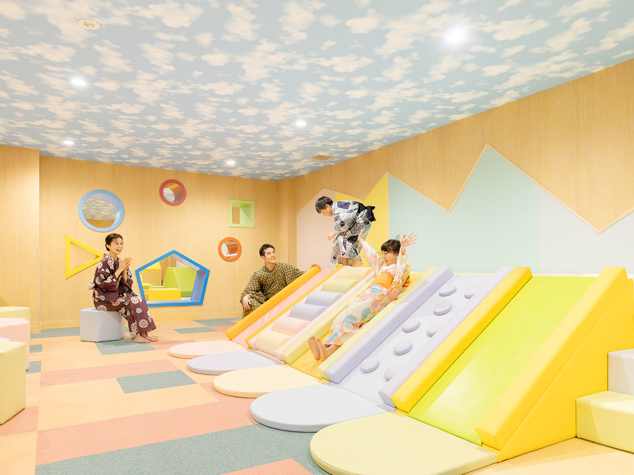 大江戸温泉物語Premium 山中グランドホテル 【素泊まり】遅めのチェックインOK！お食事なしのシンプルプラン