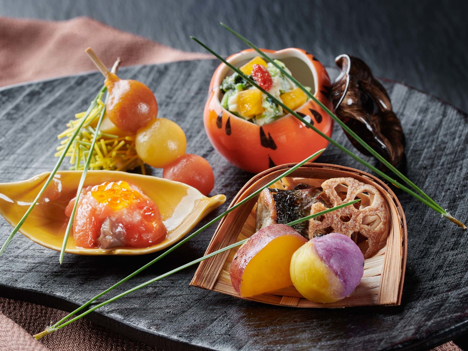 北陸　福井　あわら温泉美松 別邸【美悠】温泉露天風呂付きスイート／夕食：基本懐石／朝食：和定食＜部屋食＞  