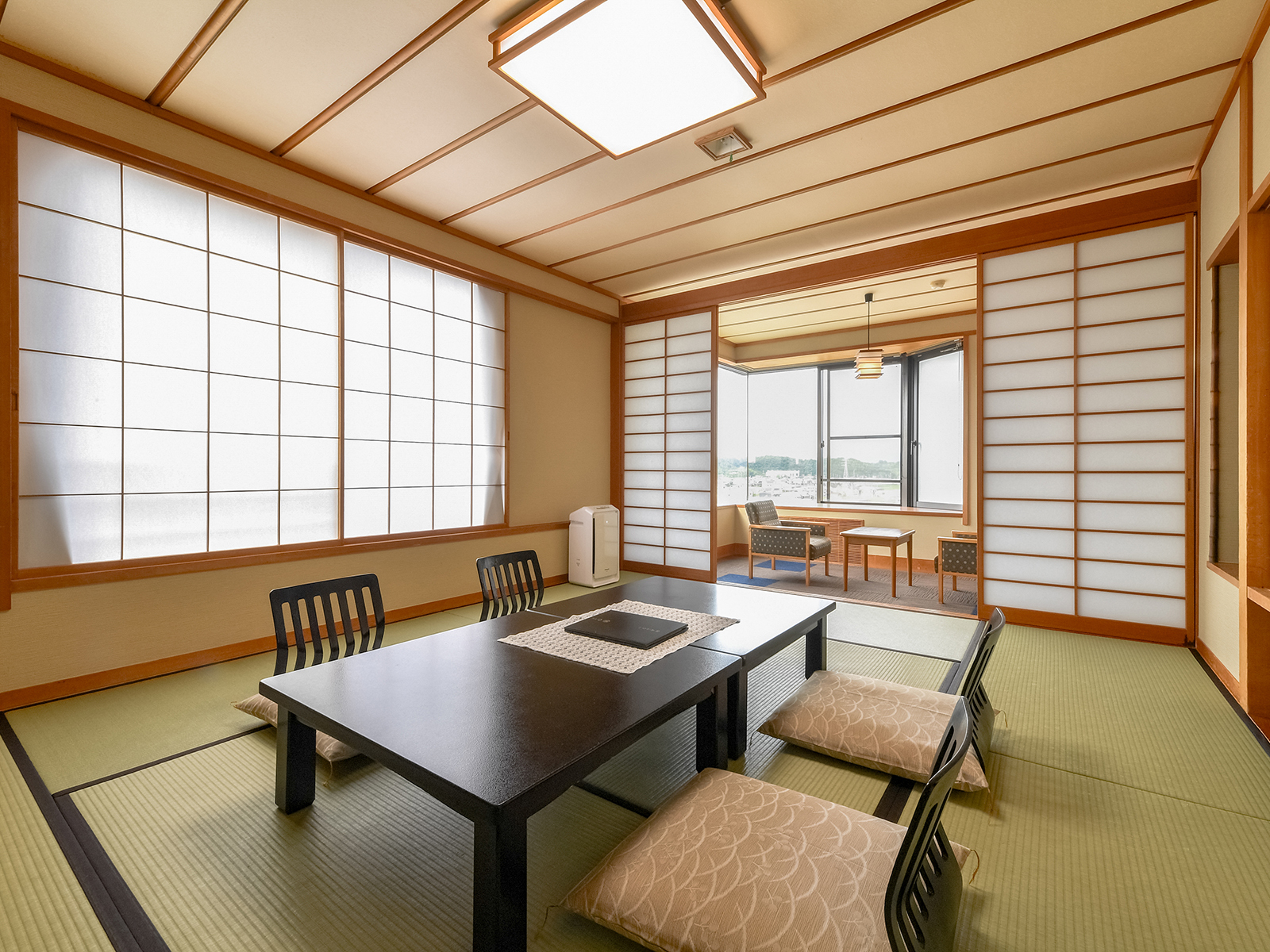 伝統旅館のぬくもり　灰屋 本館「十楽棟」スタンダード和室
※お部屋の一例