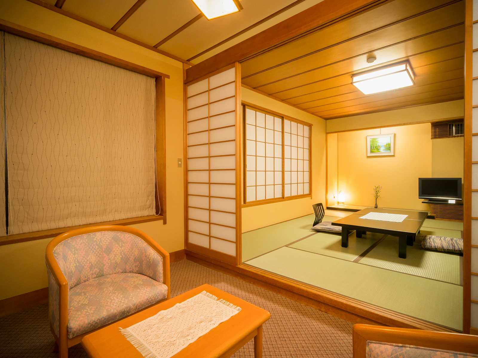 伝統旅館のぬくもり　灰屋 本館「十楽棟」スタンダード和室
※お部屋の一例