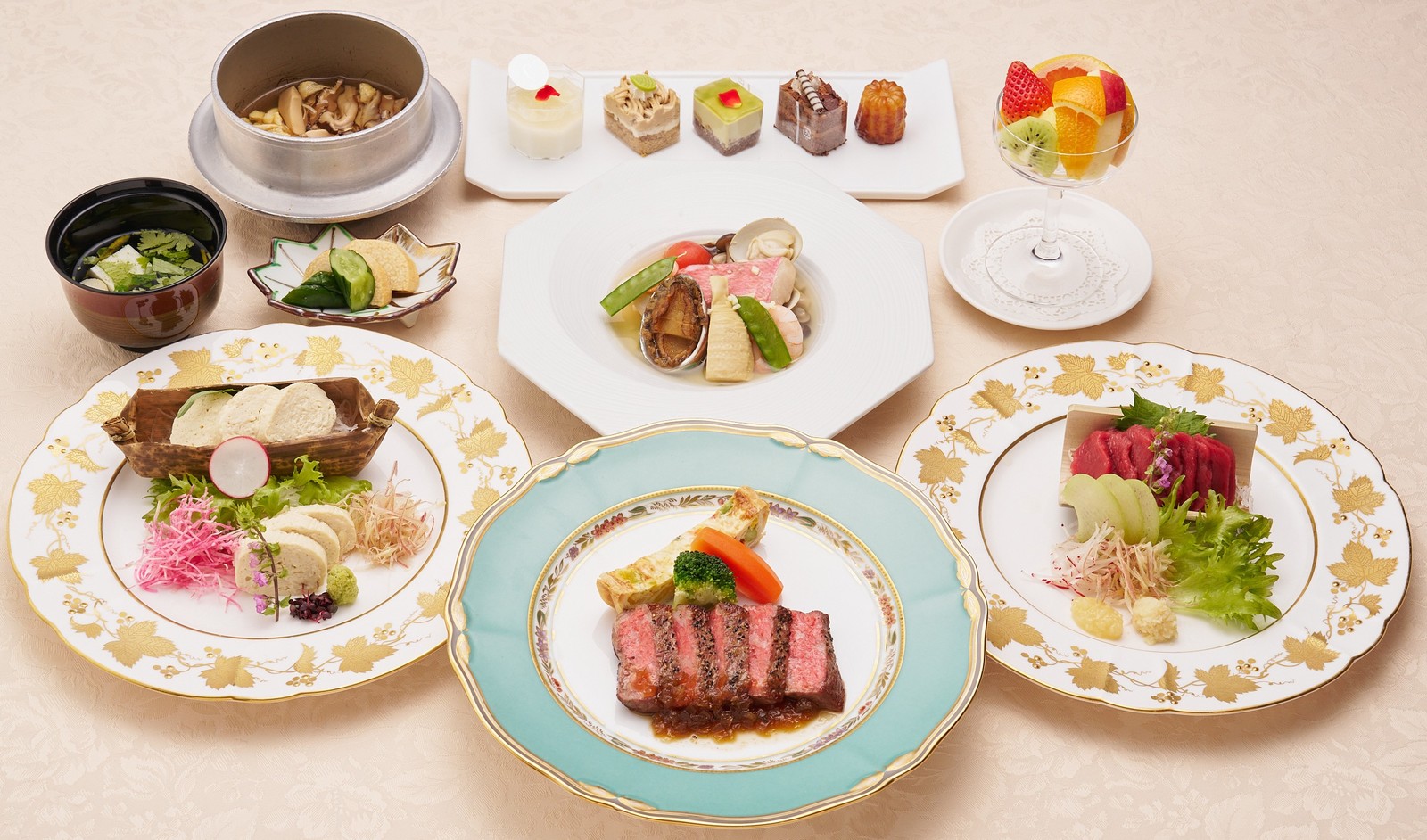 ホテル春日居 【食数限定】夕食甲州ワインビーフ付特選コースと美肌の湯で温泉を満喫♪夕朝食付◇夏季限定屋外プール利用無料
