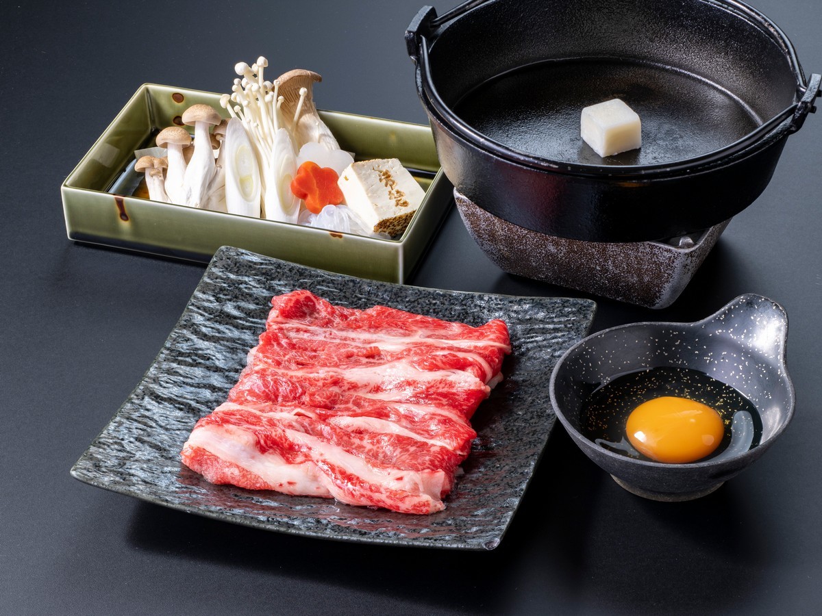 甲州牛の宿　石和常磐ホテル 【スタンダード甲州牛会席】とことん甲州牛堪能●メインはすき焼きorしゃぶしゃぶよりチョイス＜花桃膳＞