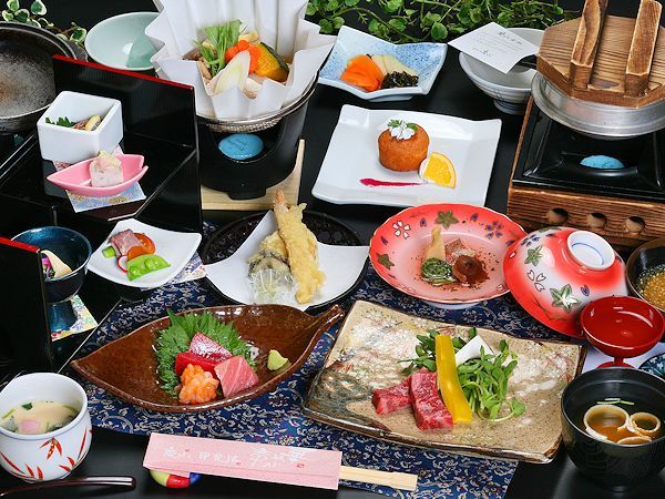 華やぎの章　慶山 ＜緊急発売！＞山梨県産黒毛和牛などで舌鼓＆『美肌の湯』で湯三昧♪「慶山」満喫プラン【直前割】
