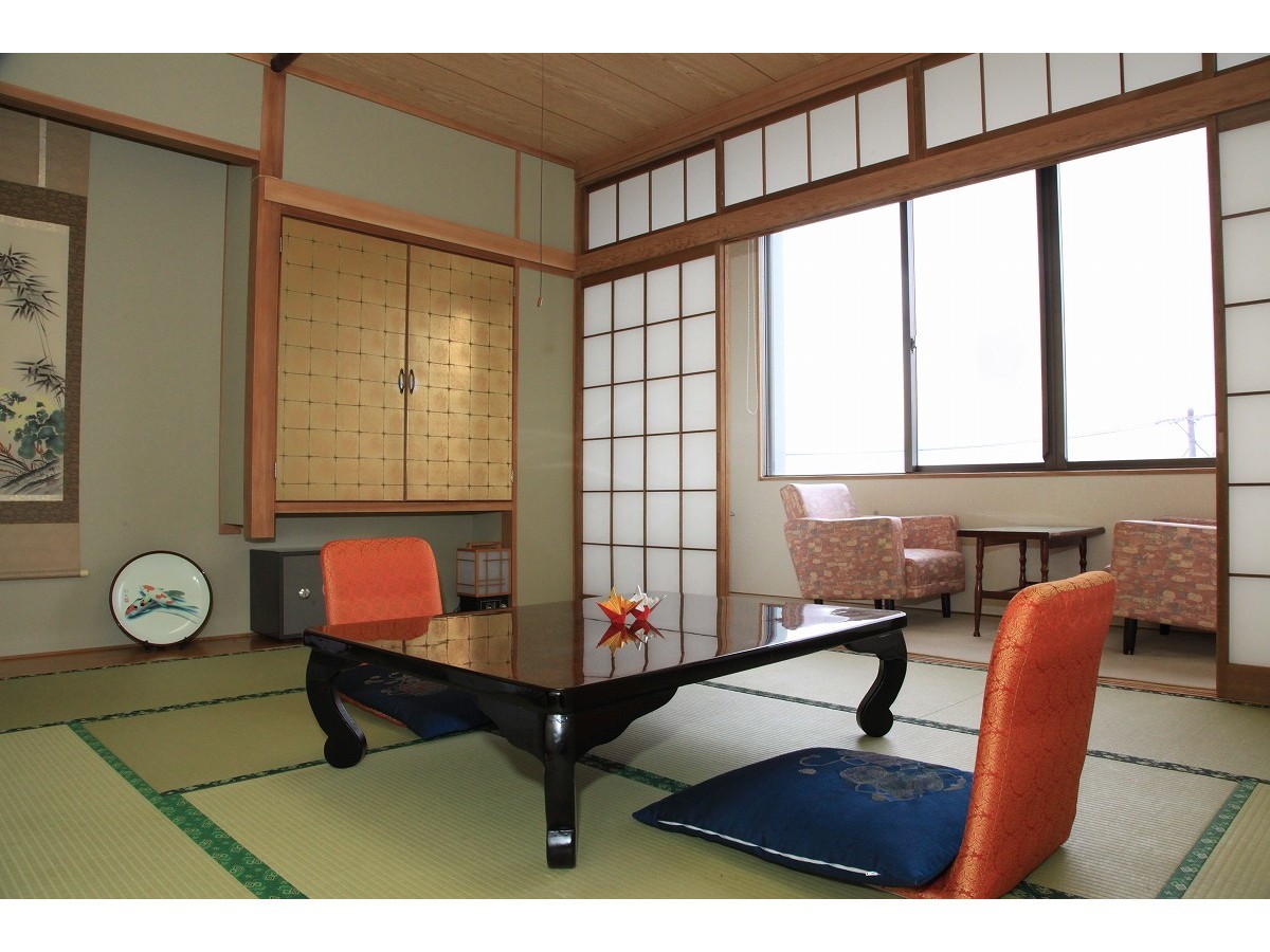 美ケ原温泉　ホテルニューことぶき ユニットバストイレ付のお部屋です。晴れていれば北アルプ...
