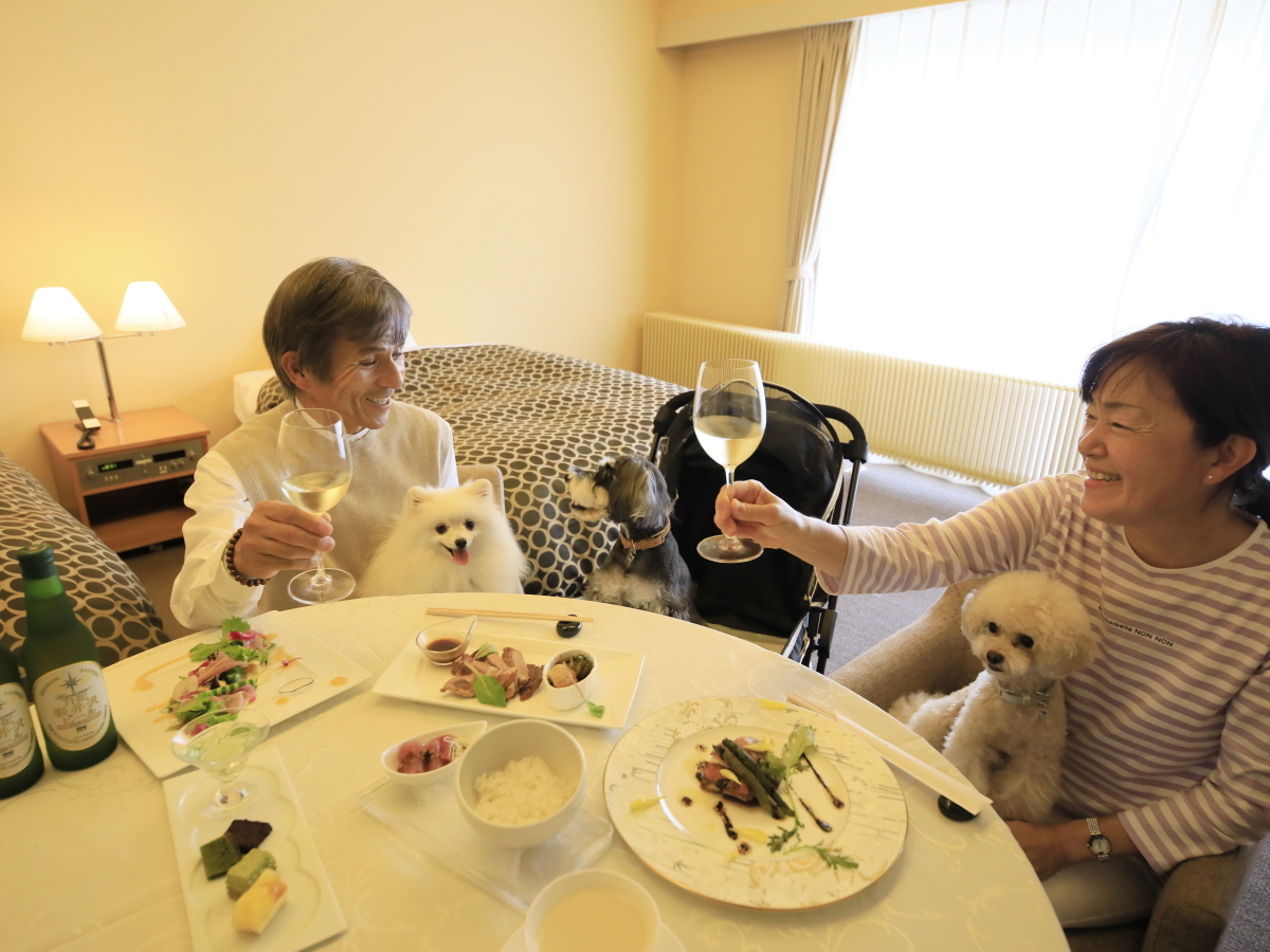 ゆとりろ蓼科ホテルwithDOGS 【お籠り旅×夕食のみ】夕食はお部屋で満喫／朝は愛犬とゆったり寛ぐ＜蓼科フレンチ☆星／お部屋食＞