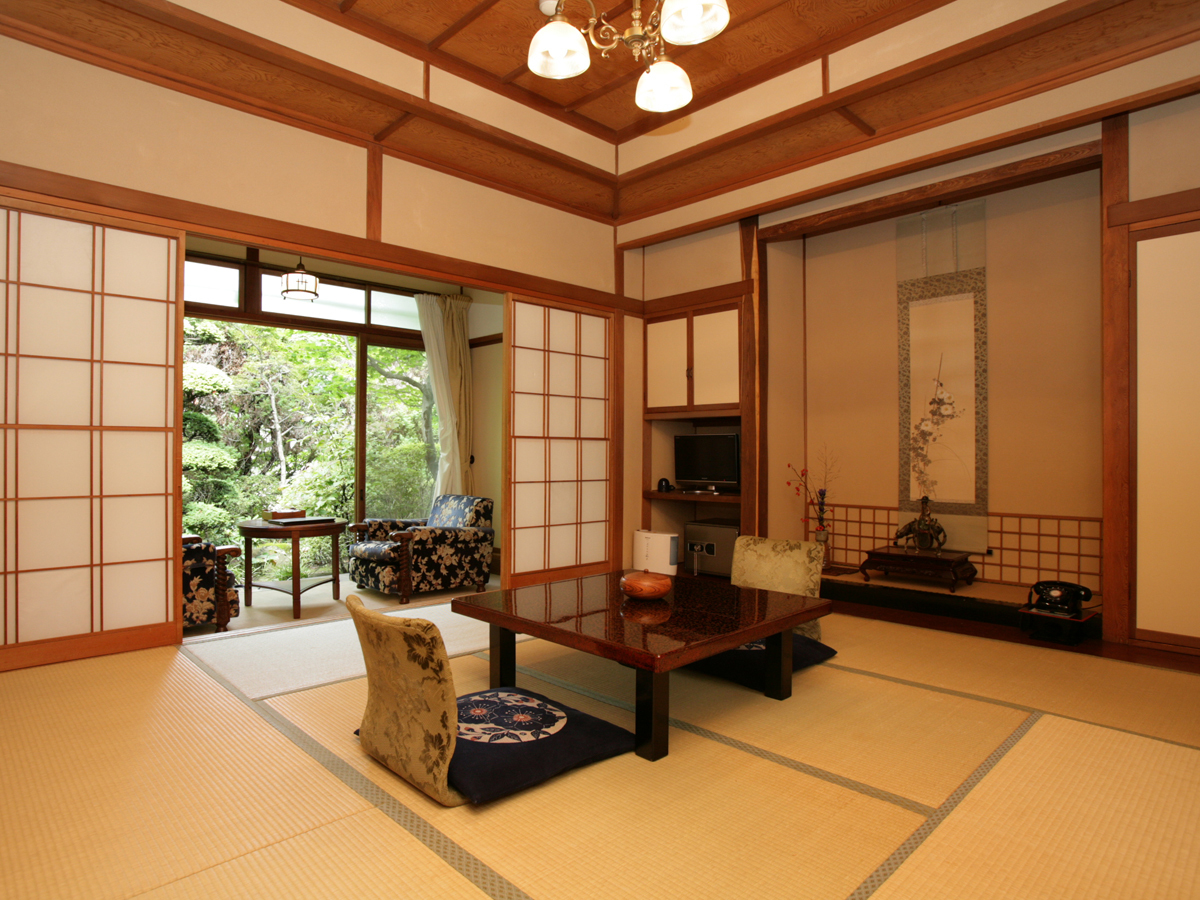 旅館花屋 １００％源泉かけ流し天然温泉内湯付き【離れ８５番】　お部屋指定＜雅＞プラン｜夕食は部屋か個室
