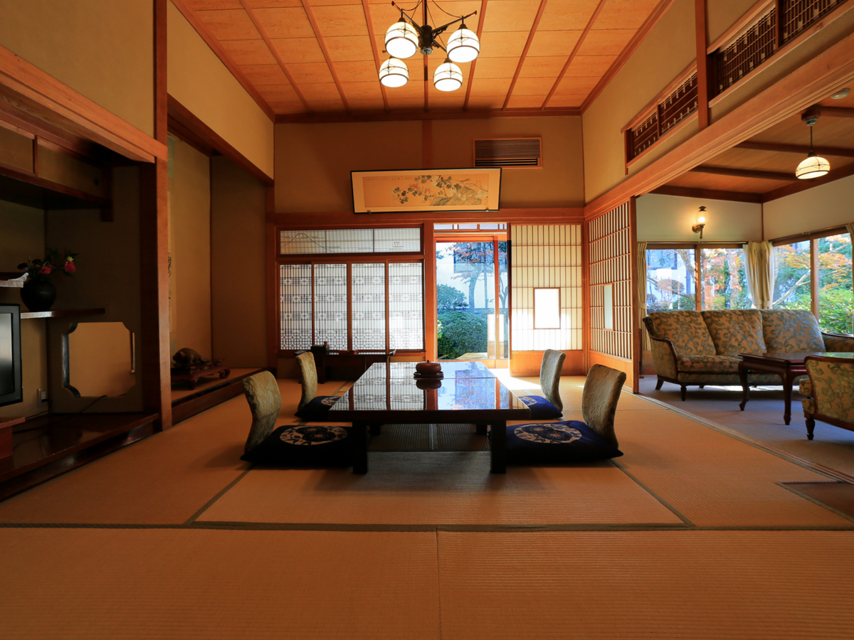 旅館花屋 １００％源泉かけ流し天然温泉内湯付き【離れ８１番】　お部屋指定＜雅＞プラン｜夕食は部屋か個室