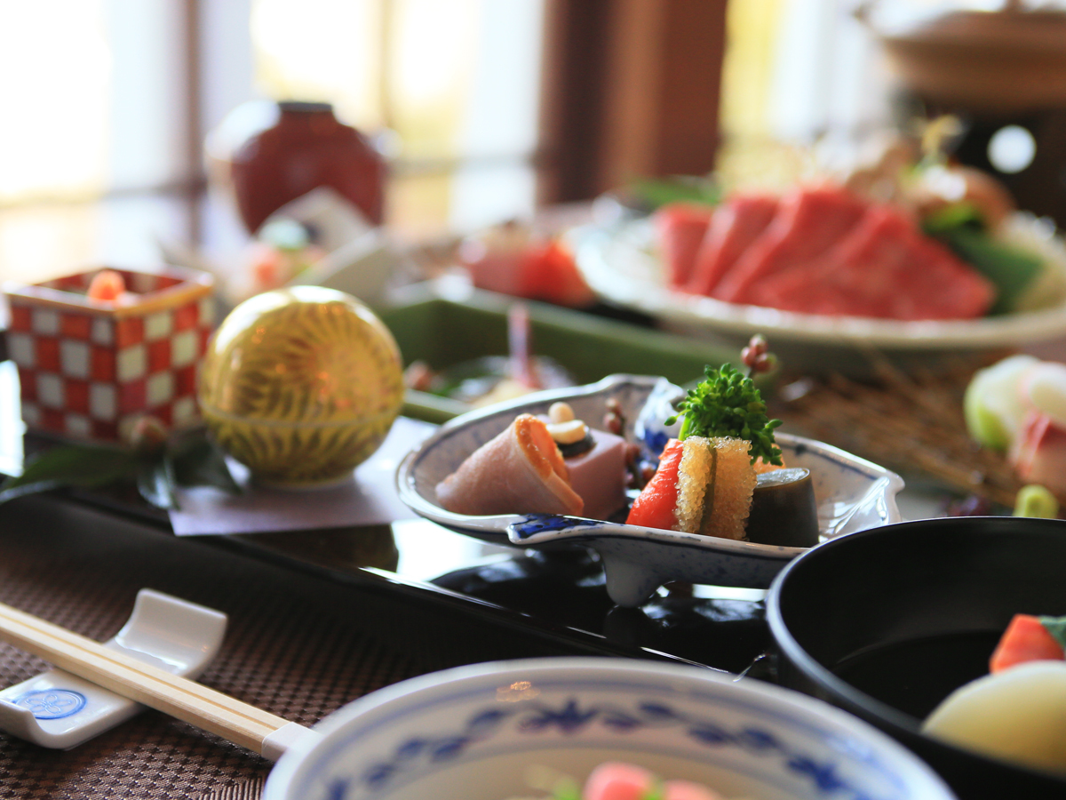旅館花屋 おふたりで紡ぐ、世界で一つの上田紬。　はた織り体験プラン　～花屋旅の思い出に～