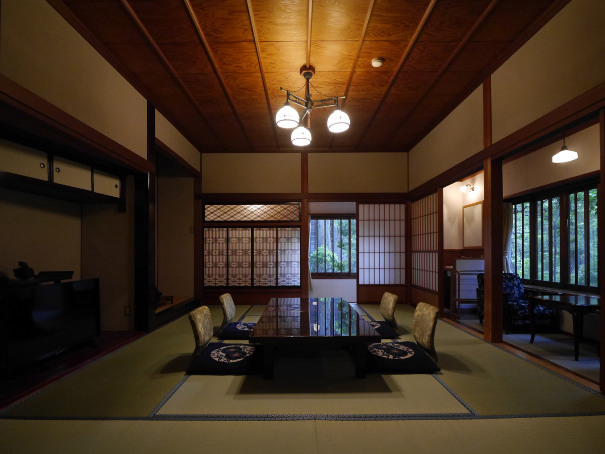 旅館花屋 【本館１４番・１５番】本館２室お部屋限定『大浴場に最も近い』文化財指定の広い和室に宿泊＜雅＞プラン