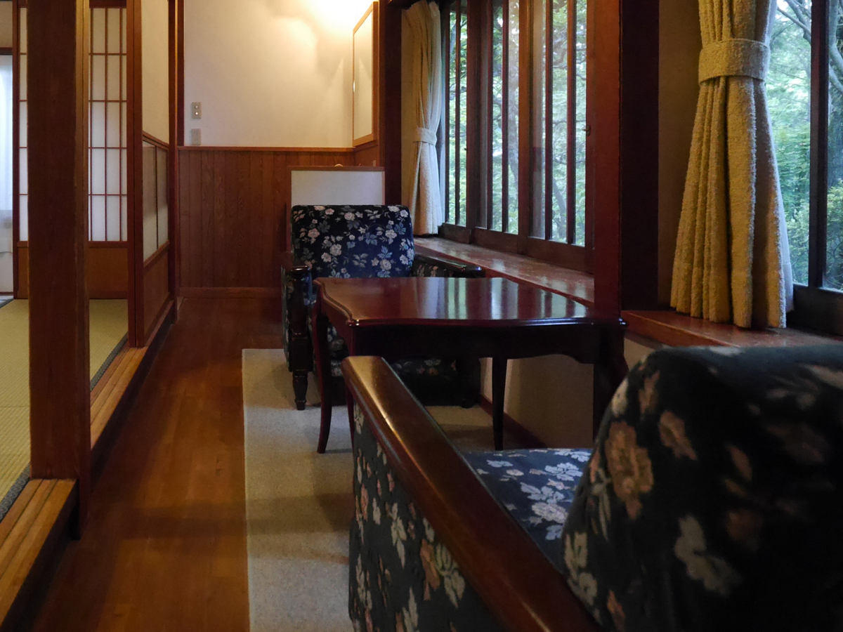 旅館花屋 【本館　１４番】広縁