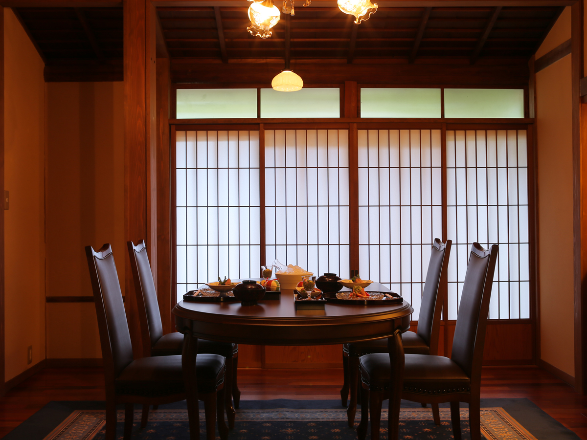 旅館花屋 【夕食・朝食とも お部屋確約】源泉掛け流し露天風呂付特別室　大切な方と優雅な休日