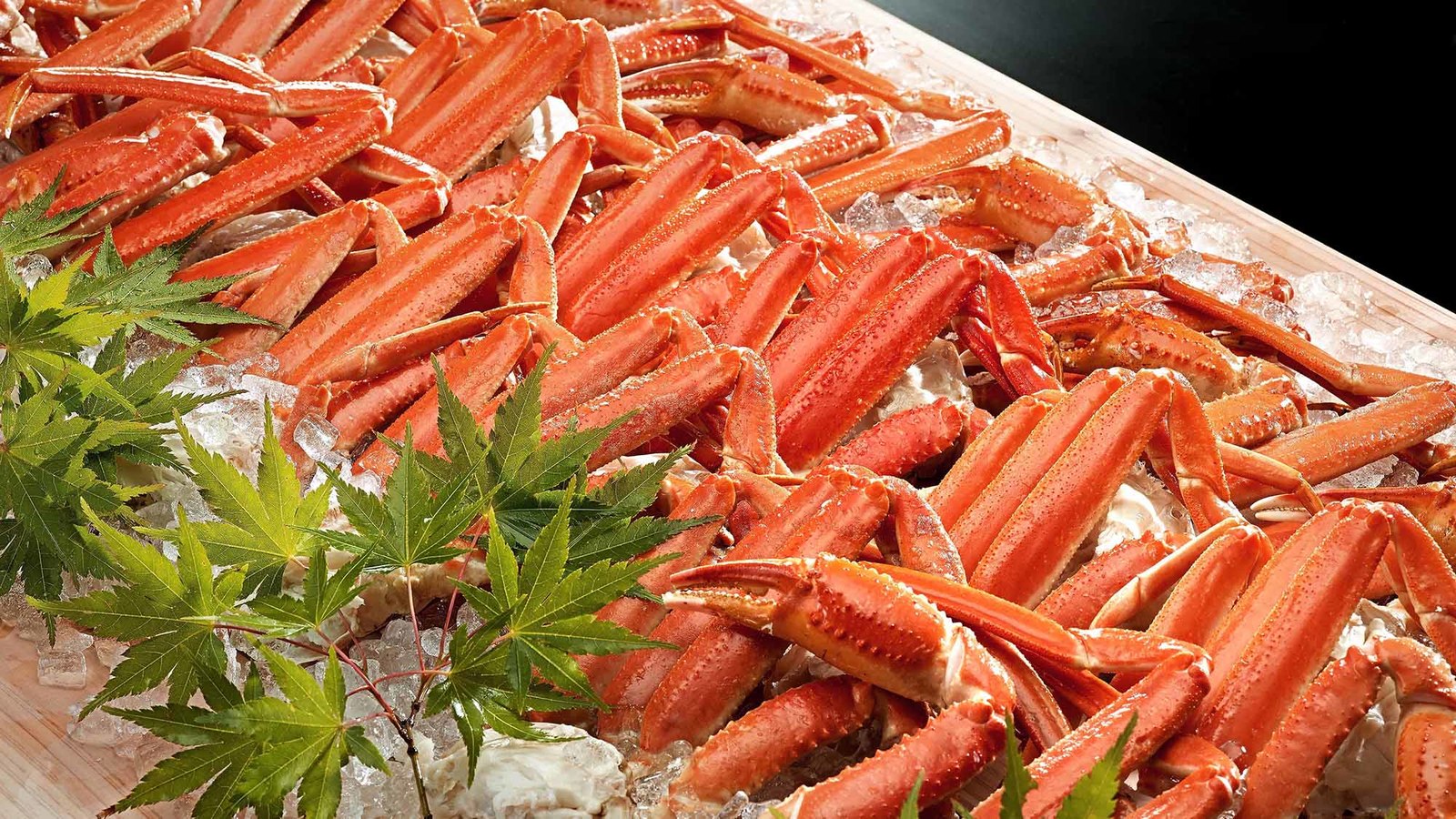 大江戸温泉物語わんわんリゾート 信州上田 【特定日】【グルメプラン】本ズワイガニ食べ放題（ツメ、脚）付1泊2食 基本バイキングプラン