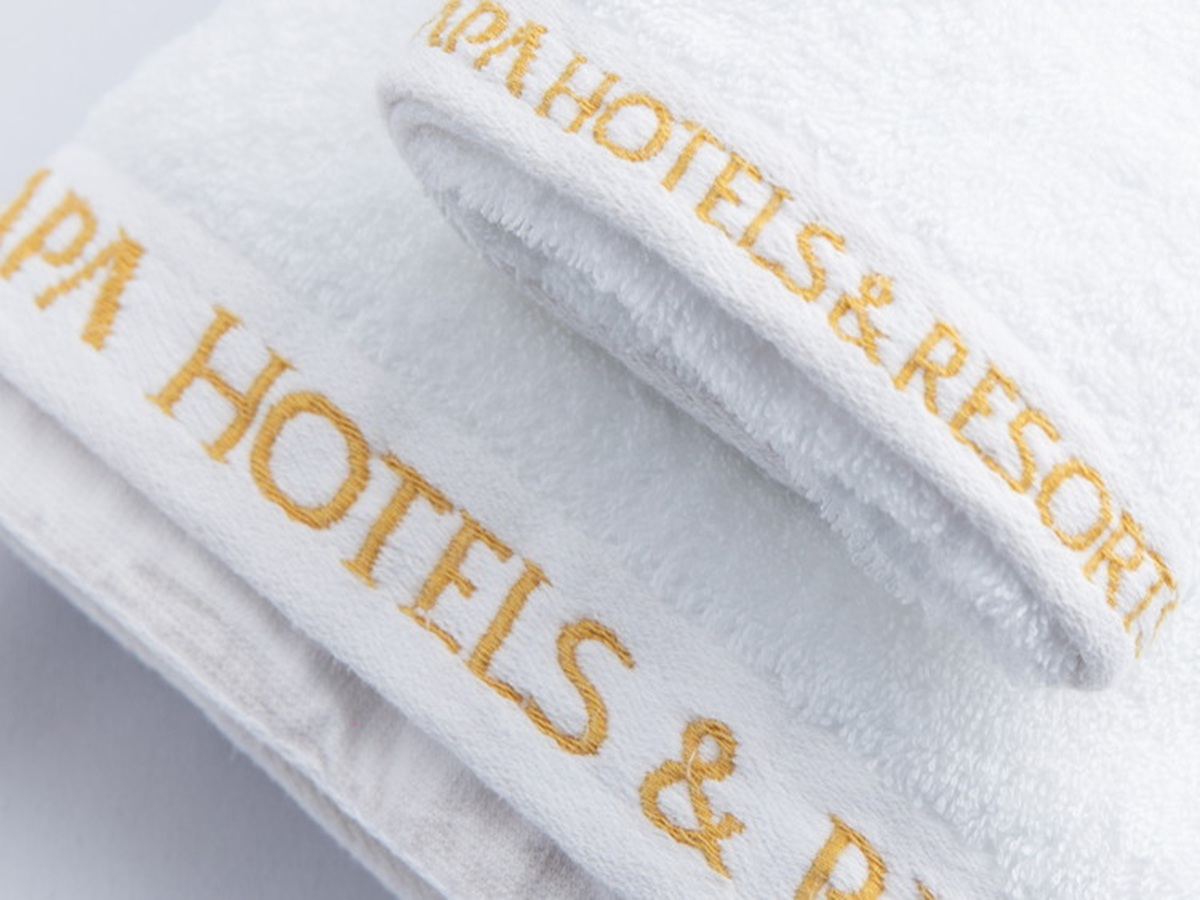 アパホテル〈軽井沢駅前〉軽井沢荘 【素泊まり】軽井沢駅北口徒歩約2分 【アパは映画もアニメも見放題】