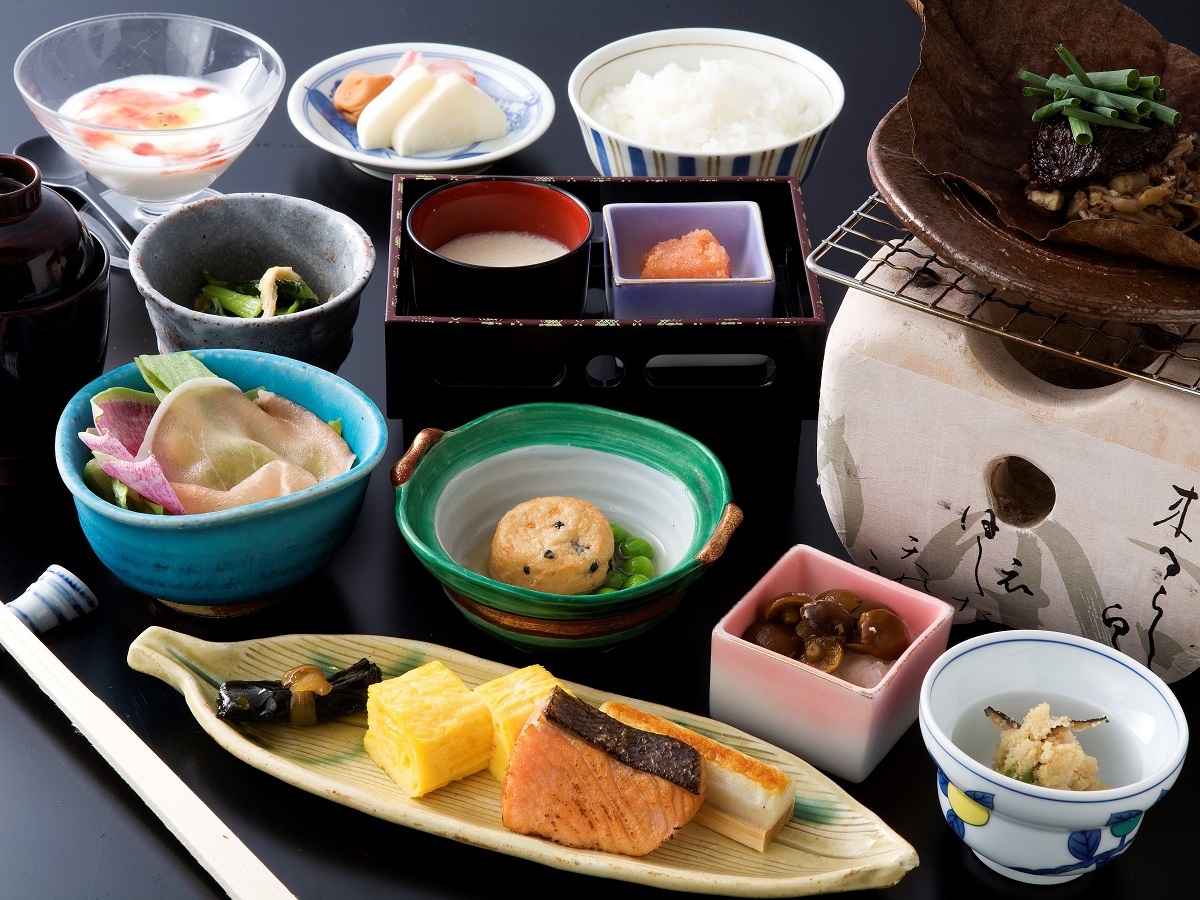 匠の宿　深山桜庵 【1泊朝食】料理長のオリジナルレシピ～ここでしか味わえない特製朴葉味噌の朝食付プラン～