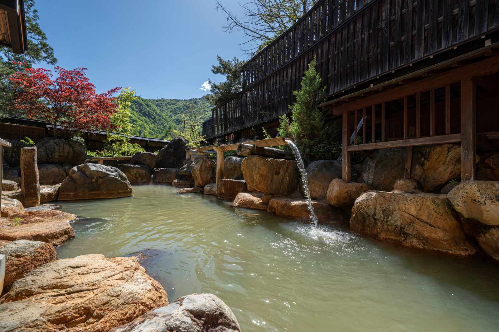 湯めぐりの宿　奥飛騨温泉郷平湯館 【基本プラン】歴史ある名湯を湯処で満喫☆お食事は季節のバイキングに舌鼓♪