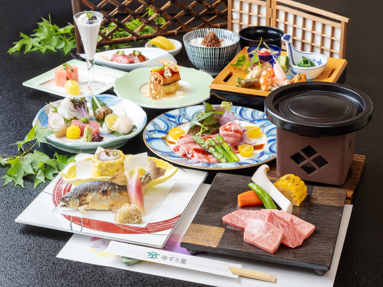恵那峡温泉ホテル　ゆずり葉 【特選飛騨牛会席/1泊2食】とろける肉質「A5飛騨牛」料理と季節の味覚に舌鼓～＜A5飛騨牛使用の会席料理＞