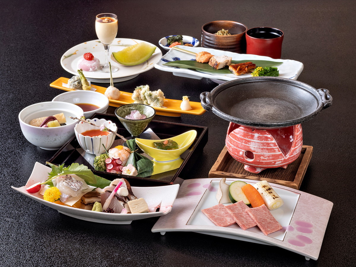 恵那峡温泉ホテル　ゆずり葉 【スタンダード/1泊2食】全室絶景◆A5飛騨牛と旬の会席料理★季節の恵那峡を愛でる心和むご滞在