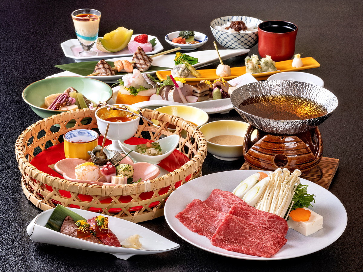 恵那峡温泉ホテル　ゆずり葉 【特選飛騨牛会席/1泊2食】とろける肉質「A5飛騨牛」料理と季節の味覚に舌鼓～＜A5飛騨牛使用の会席料理＞