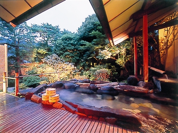 湯回廊　菊屋 【グループ旅割】お子様歓迎！4名1室以上のご利用で通常料金より最大8,000円引き！月替わり会席と4種無料貸切風呂～