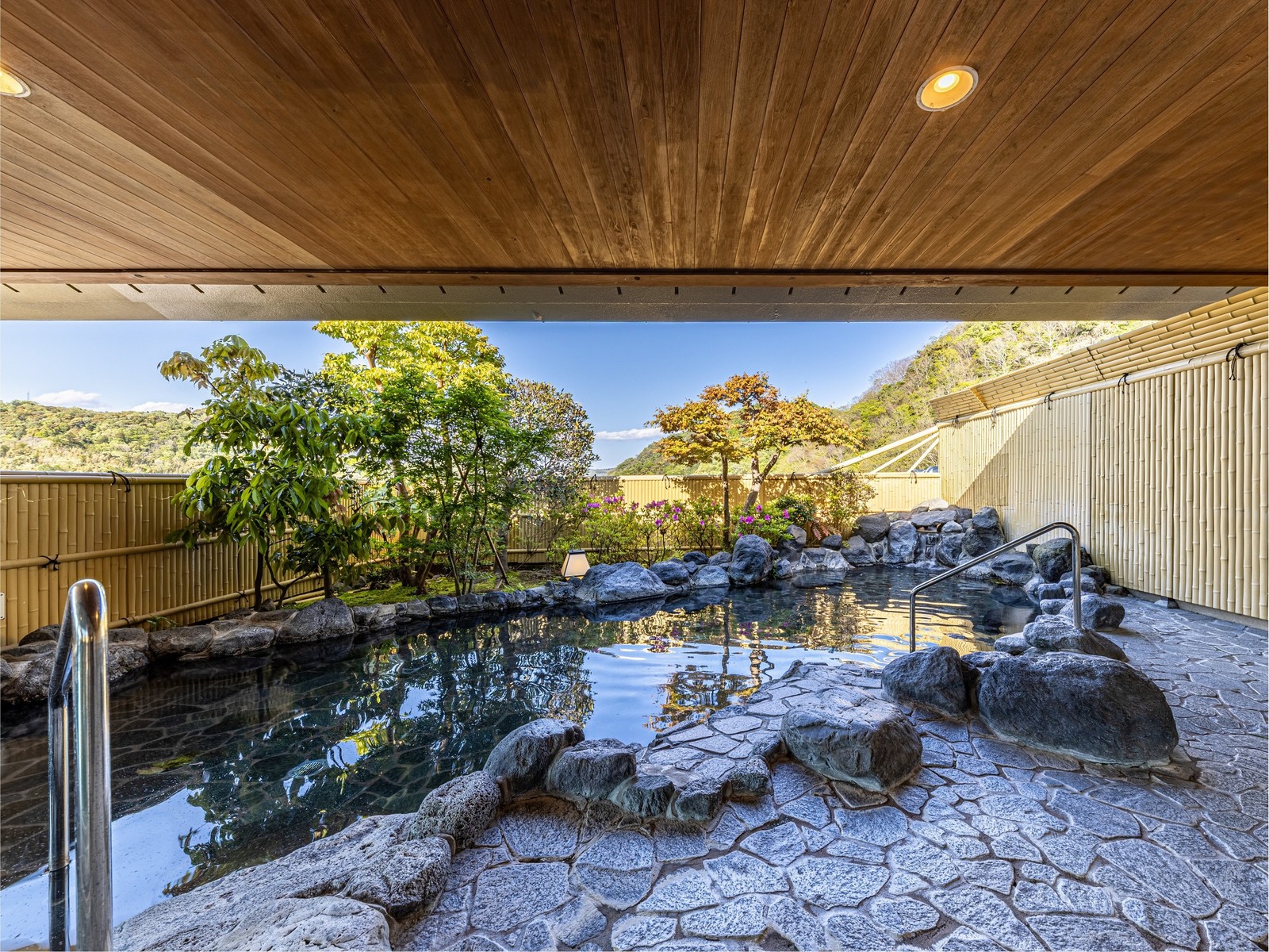 湯めぐりの宿　修善寺温泉桂川 【早期割】21日前までの予約でオトク♪最大15%OFF！季節のバイキング2食付き！貸切風呂・色浴衣無料！