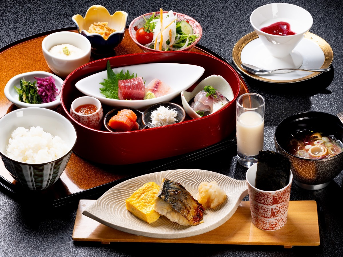 リゾーピア熱海 名物の勝手丼や人気のライブキッチン「浜焼き」が楽しめる朝食ブッフェ付き《朝食付》