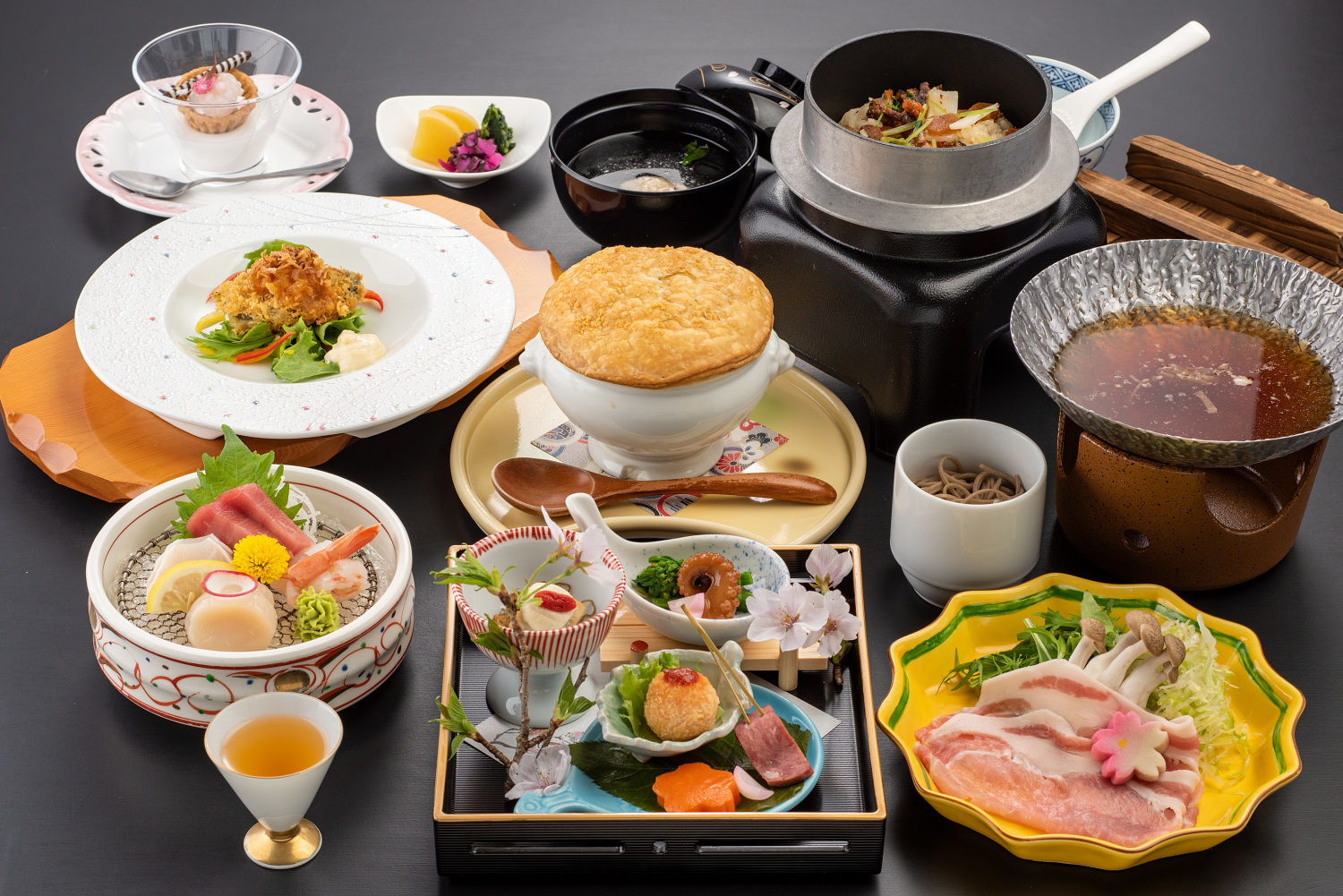 ニュー八景園 人気No１【基本プラン】絶景天空露天風呂と季節を味わう旬会席を愉しむ◆1泊2食付＜やまもも会席＞