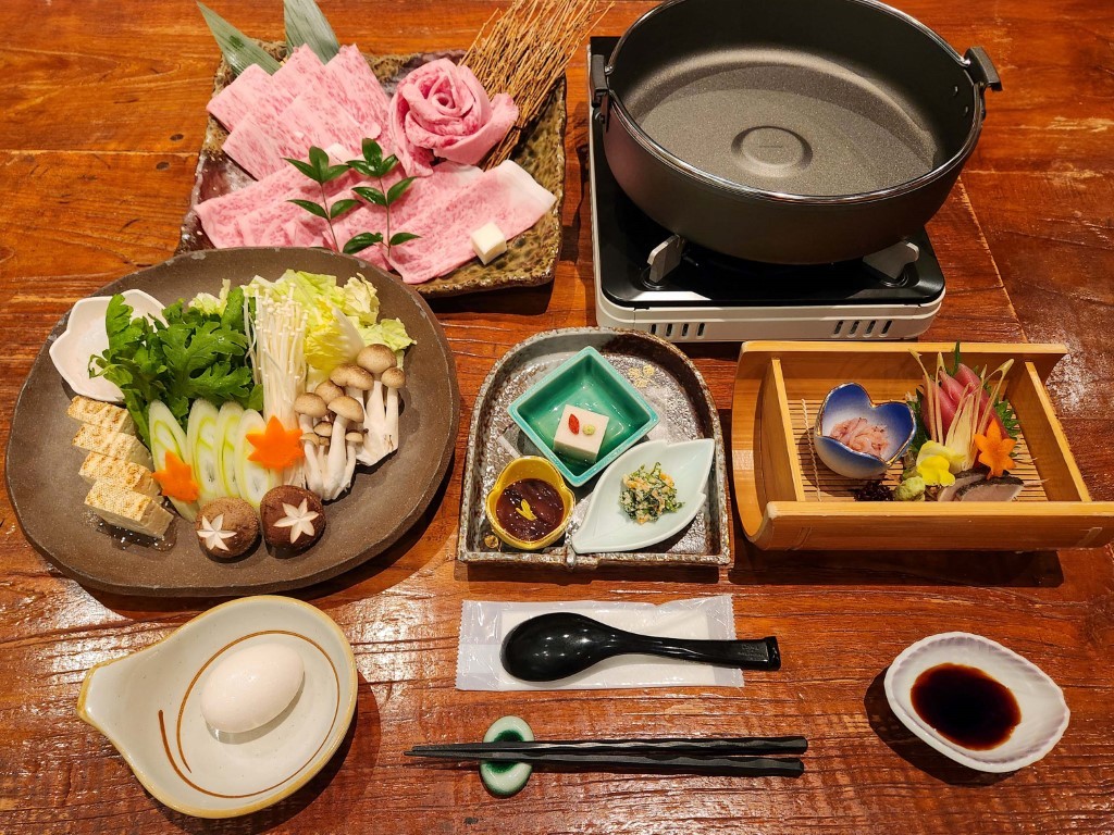 ブリーズベイ修善寺ホテル 【1泊4食付き・特選黒毛和牛　静岡そだちのすき焼き＆飲み放題付きバイキング】