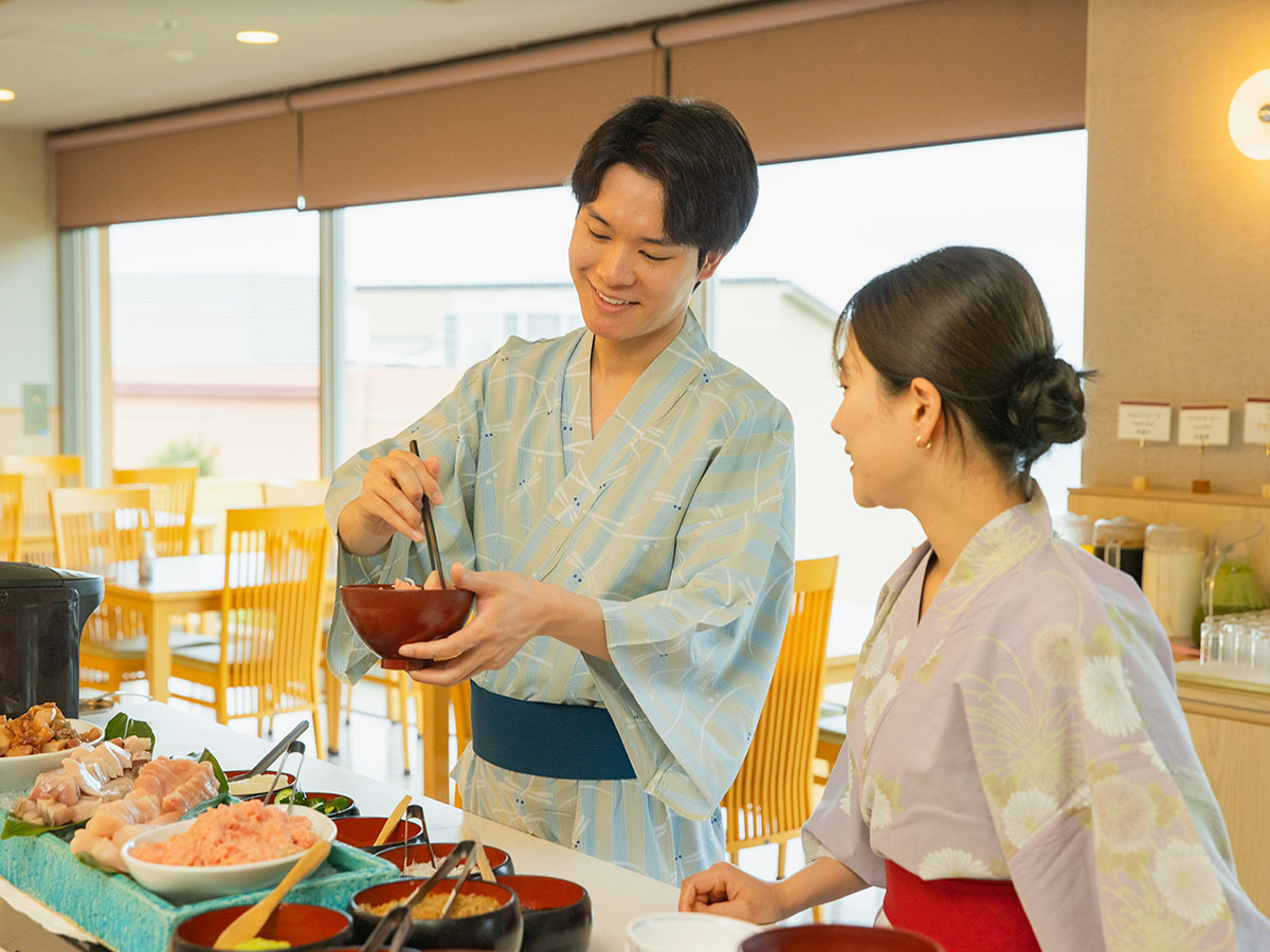 赤沢温泉ホテル 【朝食付】家族で楽しむ「40種類以上の和洋バイキング」プレイランド＆9種の温浴施設も自由に利用可！