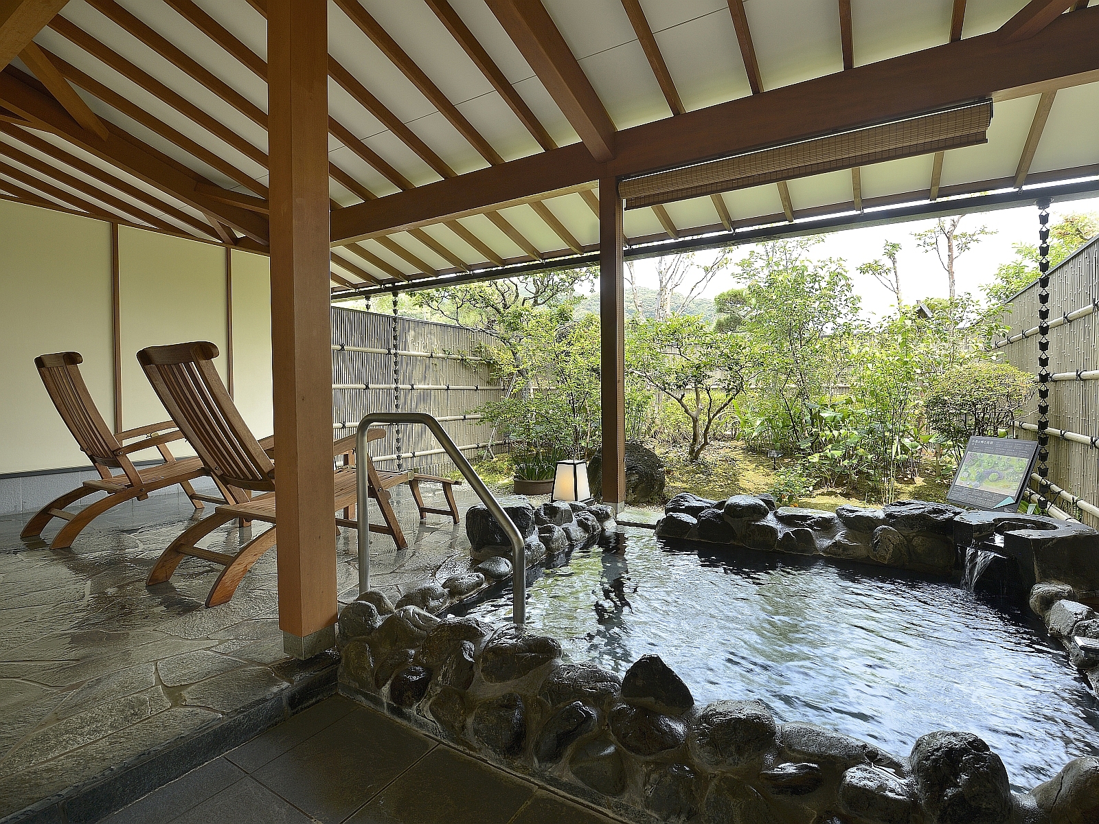 里山の別邸　下田セントラルホテル 庭園付／客室露天風呂・岩風呂一例