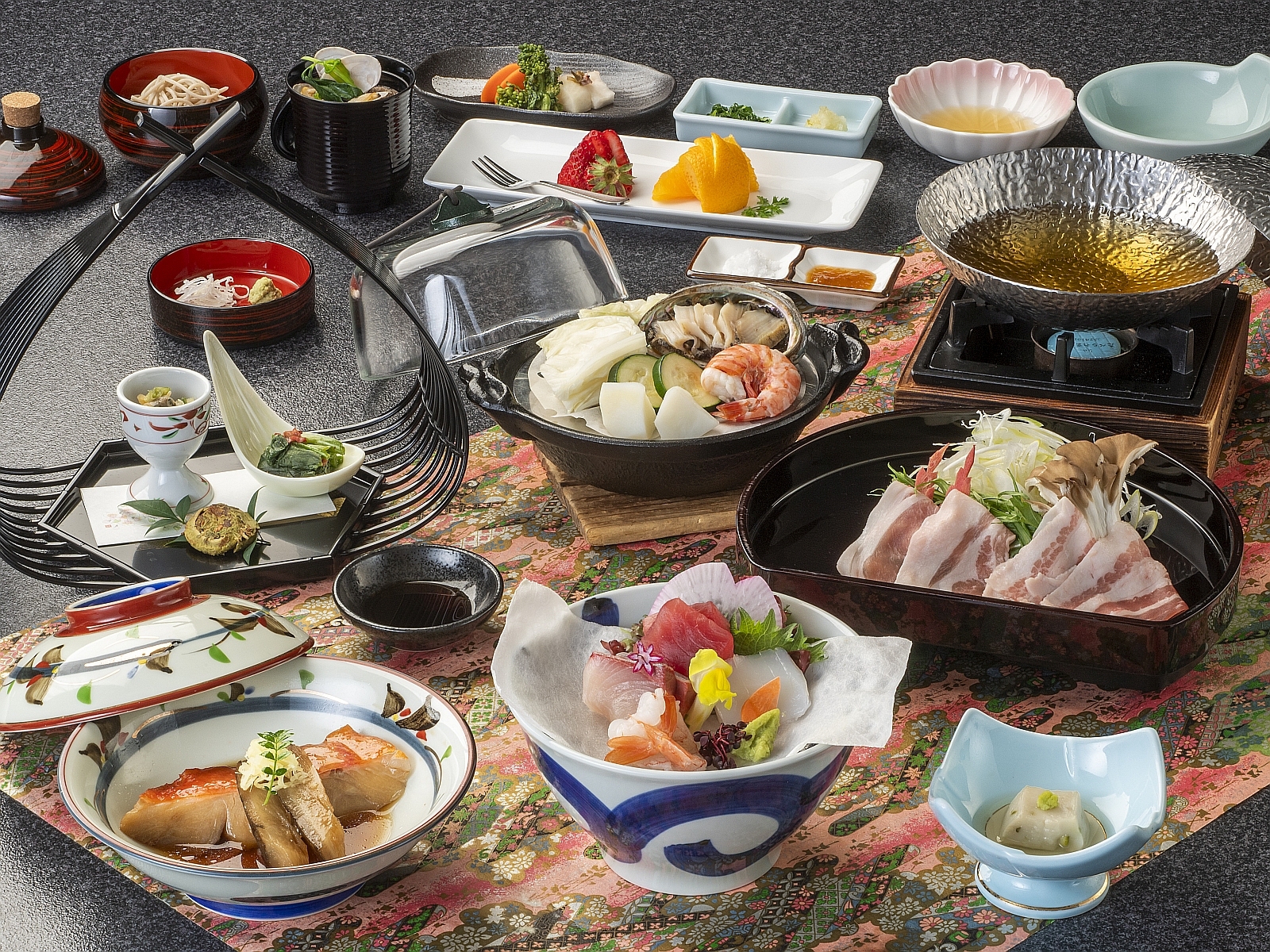 里山の別邸　下田セントラルホテル 【基本プラン／レストラン食・和会席膳「四季彩」】別荘の様な非日常感を体感「和洋スイート」