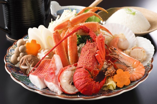 ヴィラージュ伊豆高原 【セルフで楽しい！】夜はお部屋で海鮮漁師鍋！持込み自由◆朝はレストランで朝食！＝2食付＝
