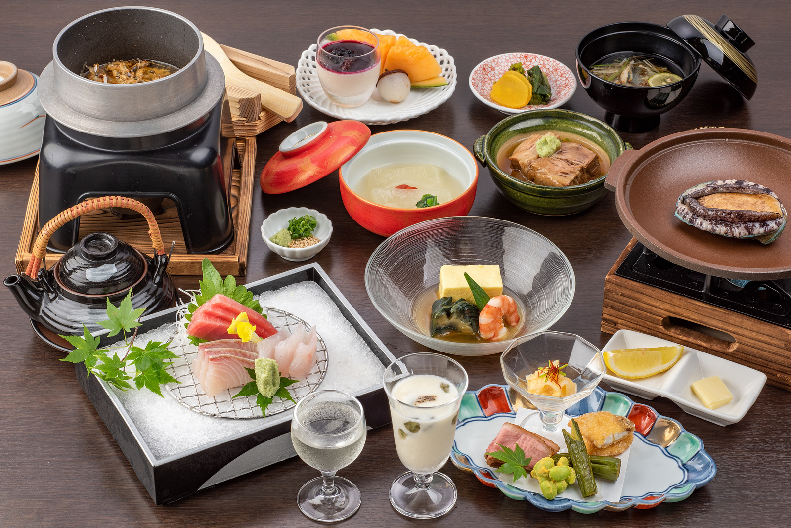 昭和倶楽部 迷ったらコレ！人気ＮＯ.１★鮑の踊り焼付き季節の和食会席★スタンダード２食付き