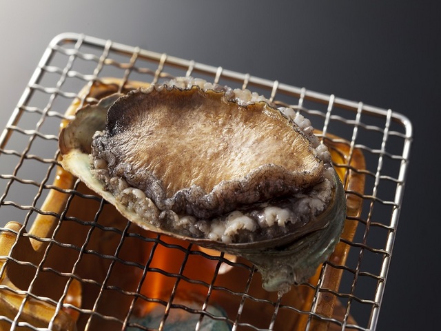 ホテル伊豆急 大人気！【伊勢海老・鮑・金目鯛】三大味覚満喫プラン★朝食はバイキングスタイル♪