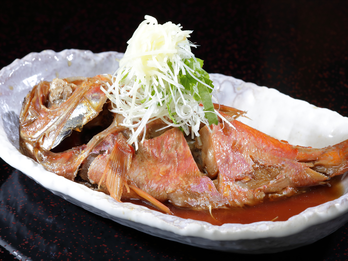 坂聖・玉樟園 【お部屋食】鮑の踊り焼き・金目鯛の煮付け・季節の地魚刺身｜貸切露天風呂無料 