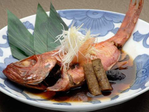 熱川大和館 《海鮮三昧スタンダード》伊勢海老お造り、鮑の踊り、金目鯛の姿煮付き