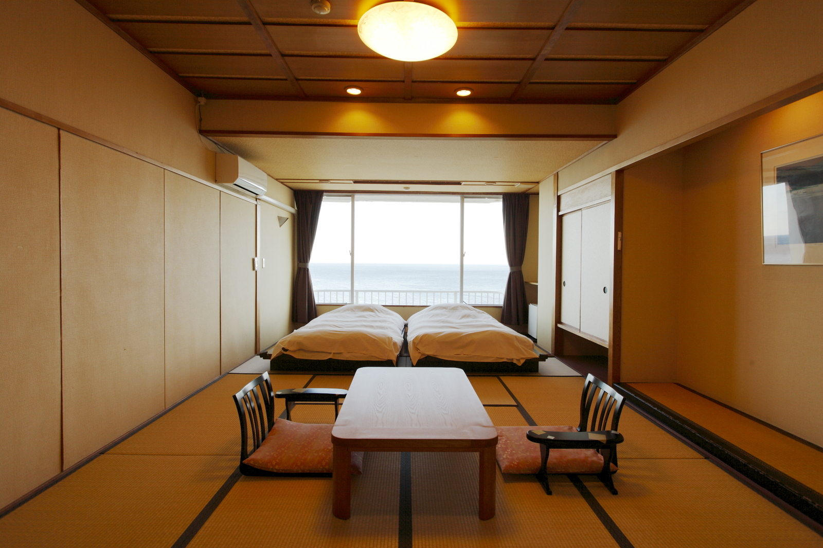熱川大和館 和風ベットルーム(和室12畳ツインベッド)