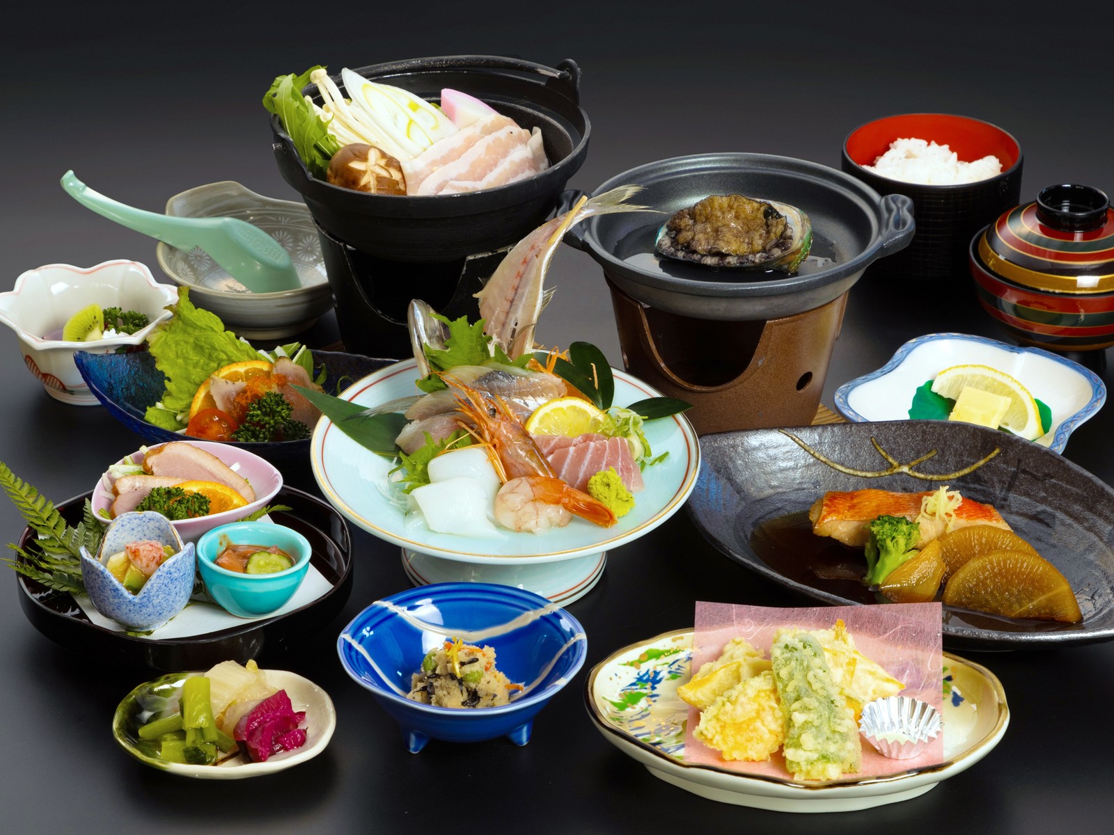 ルネッサ城ヶ崎 【料理長おすすめ】金目鯛付和食膳☆全室内風呂温泉！45～80平米のコテージ☆レイトアウト