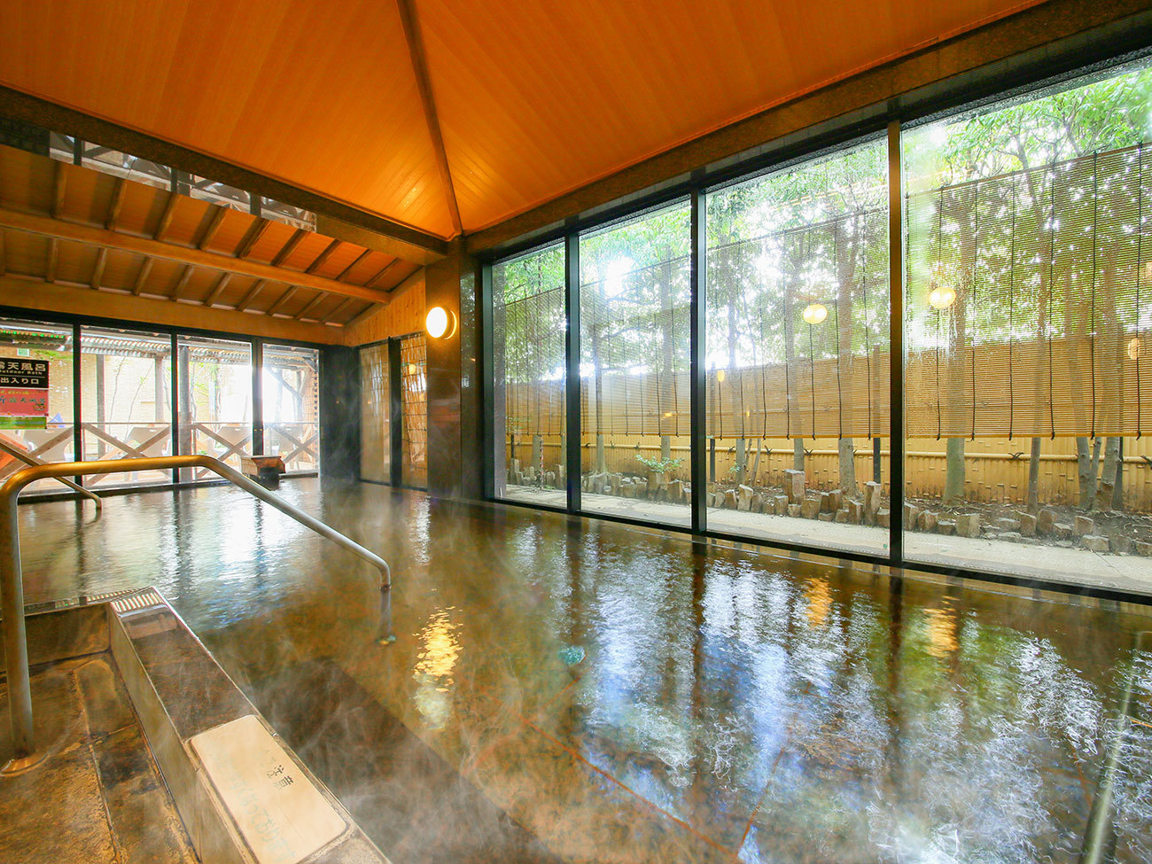 大江戸温泉物語Premium あたみ 【特定日】【グルメプラン】豪華海鮮焼き（活〆鮑・ホタテ・ミナミイセエビ）付 1泊2食 基本バイキングプラン