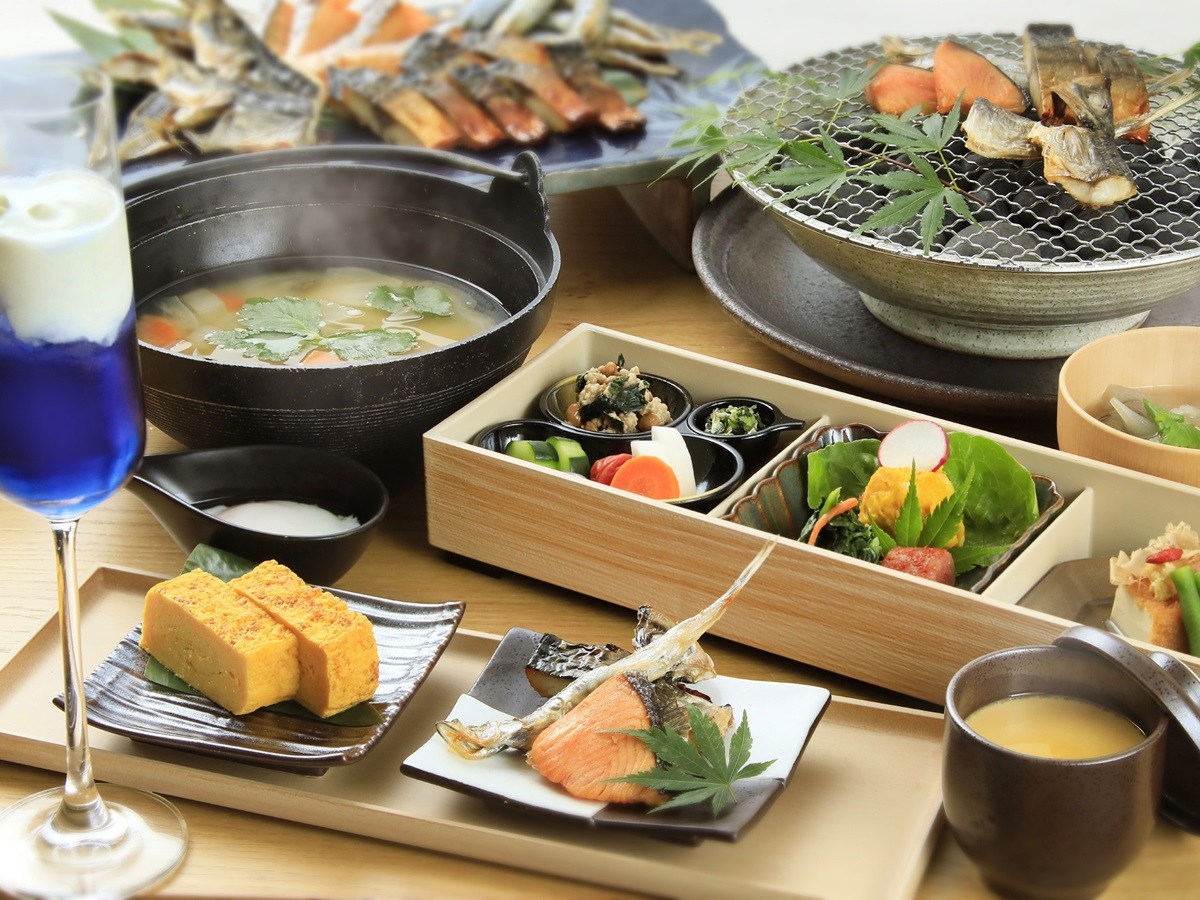 西伊豆　巡り 【朝食付き】”4活”ステイを締めくくるグルテンフリー朝食／選べる玉子料理と焼き魚＜朝食付き＞