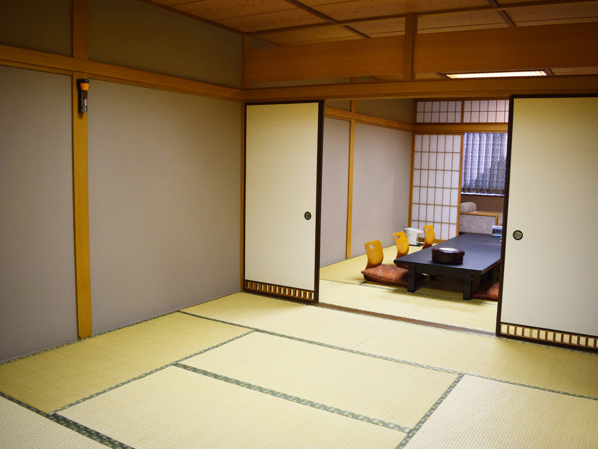 三河湾ヒルズ・ホテル ◆【和室20+4.5畳】海が見えるお部屋。グループ・ご...