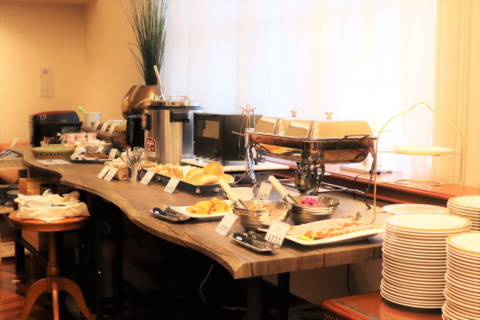 KOKO HOTEL 名古屋栄 ＜50品目以上＞種類豊富なブッフェをホテルで / 朝食付き