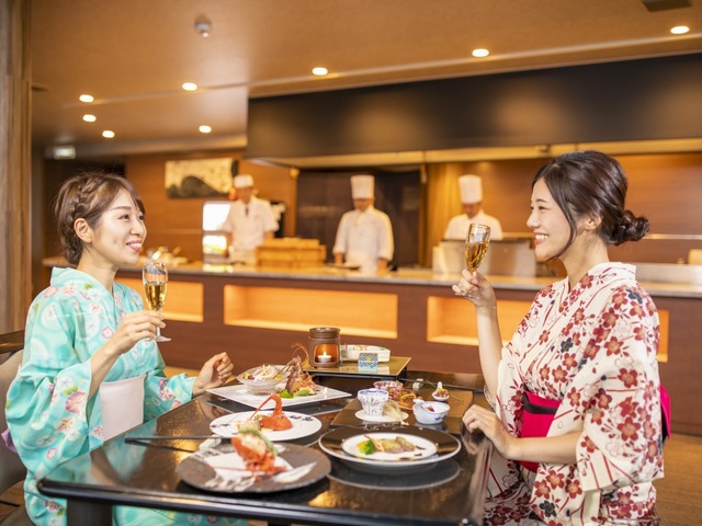 戸田家 《回転展望レストラン》レギュラープラン「極み会席」