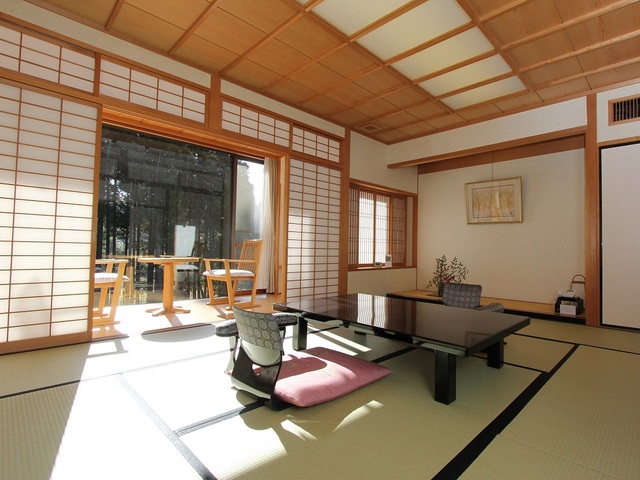 メナード青山リゾート 【基本プラン】和風館「雅楽司」お部屋で懐石料理と霧生温泉が楽しめる基本プラン 